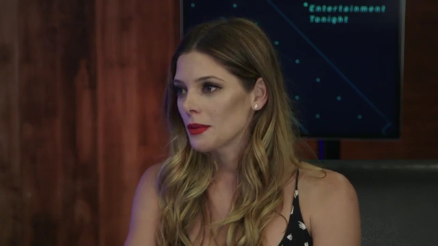 Ashley-Greene-dot-nl_2017EntertainmentTonightFacebookLiveInterview0822.jpg