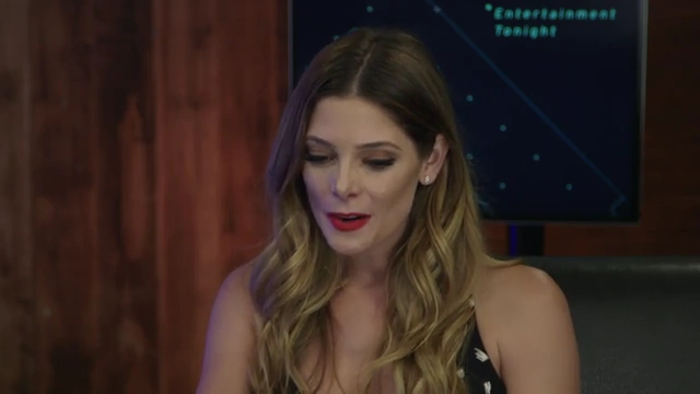 Ashley-Greene-dot-nl_2017EntertainmentTonightFacebookLiveInterview0838.jpg