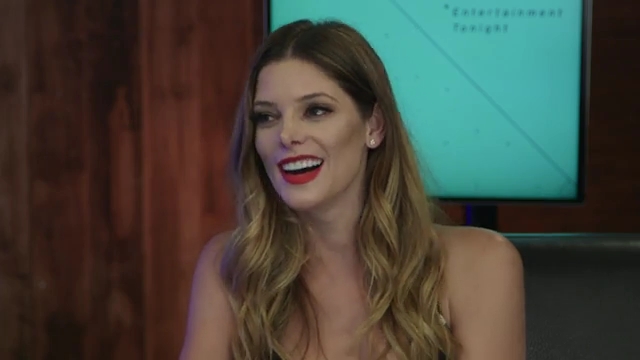 Ashley-Greene-dot-nl_2017EntertainmentTonightFacebookLiveInterview0864.jpg