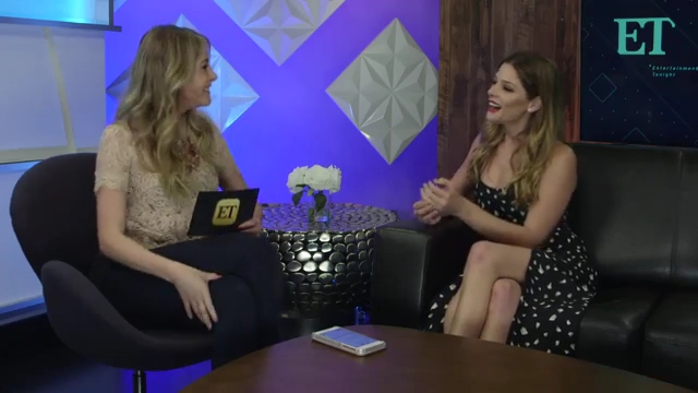 Ashley-Greene-dot-nl_2017EntertainmentTonightFacebookLiveInterview0865.jpg