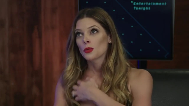 Ashley-Greene-dot-nl_2017EntertainmentTonightFacebookLiveInterview0944.jpg