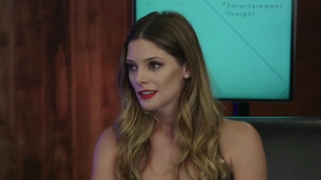 Ashley-Greene-dot-nl_2017EntertainmentTonightFacebookLiveInterview0967.jpg
