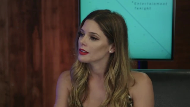 Ashley-Greene-dot-nl_2017EntertainmentTonightFacebookLiveInterview0997.jpg