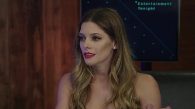 Ashley-Greene-dot-nl_2017EntertainmentTonightFacebookLiveInterview1054.jpg