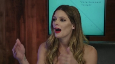 Ashley-Greene-dot-nl_2017EntertainmentTonightFacebookLiveInterview0287.jpg