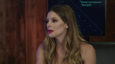 Ashley-Greene-dot-nl_2017EntertainmentTonightFacebookLiveInterview0293.jpg