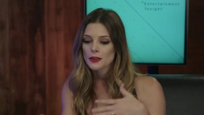 Ashley-Greene-dot-nl_2017EntertainmentTonightFacebookLiveInterview0345.jpg