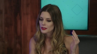 Ashley-Greene-dot-nl_2017EntertainmentTonightFacebookLiveInterview0346.jpg