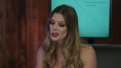 Ashley-Greene-dot-nl_2017EntertainmentTonightFacebookLiveInterview0562.jpg