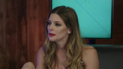 Ashley-Greene-dot-nl_2017EntertainmentTonightFacebookLiveInterview0612.jpg