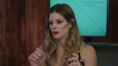 Ashley-Greene-dot-nl_2017EntertainmentTonightFacebookLiveInterview0716.jpg