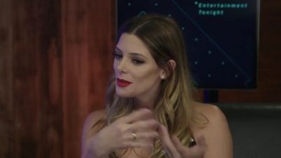 Ashley-Greene-dot-nl_2017EntertainmentTonightFacebookLiveInterview0757.jpg