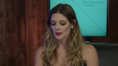 Ashley-Greene-dot-nl_2017EntertainmentTonightFacebookLiveInterview0761.jpg