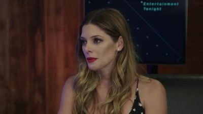 Ashley-Greene-dot-nl_2017EntertainmentTonightFacebookLiveInterview0822.jpg