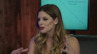 Ashley-Greene-dot-nl_2017EntertainmentTonightFacebookLiveInterview0825.jpg