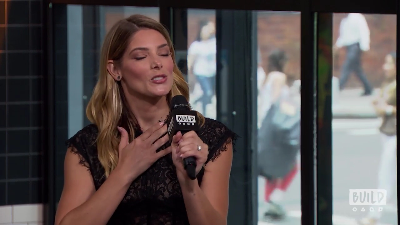 Ashley-Greene-dot-nl_2018AOLBuildSeries0099.jpg