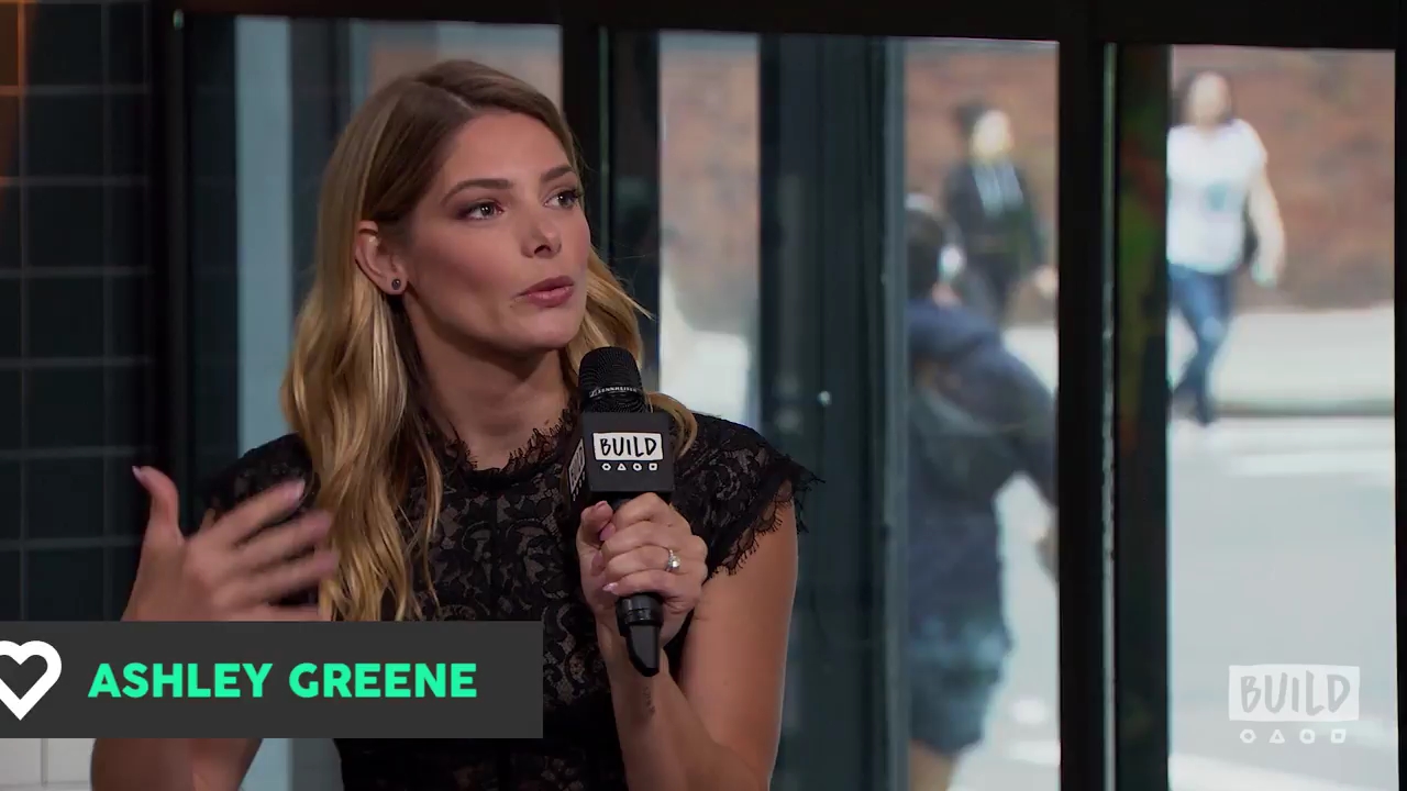 Ashley-Greene-dot-nl_2018AOLBuildSeries0102.jpg