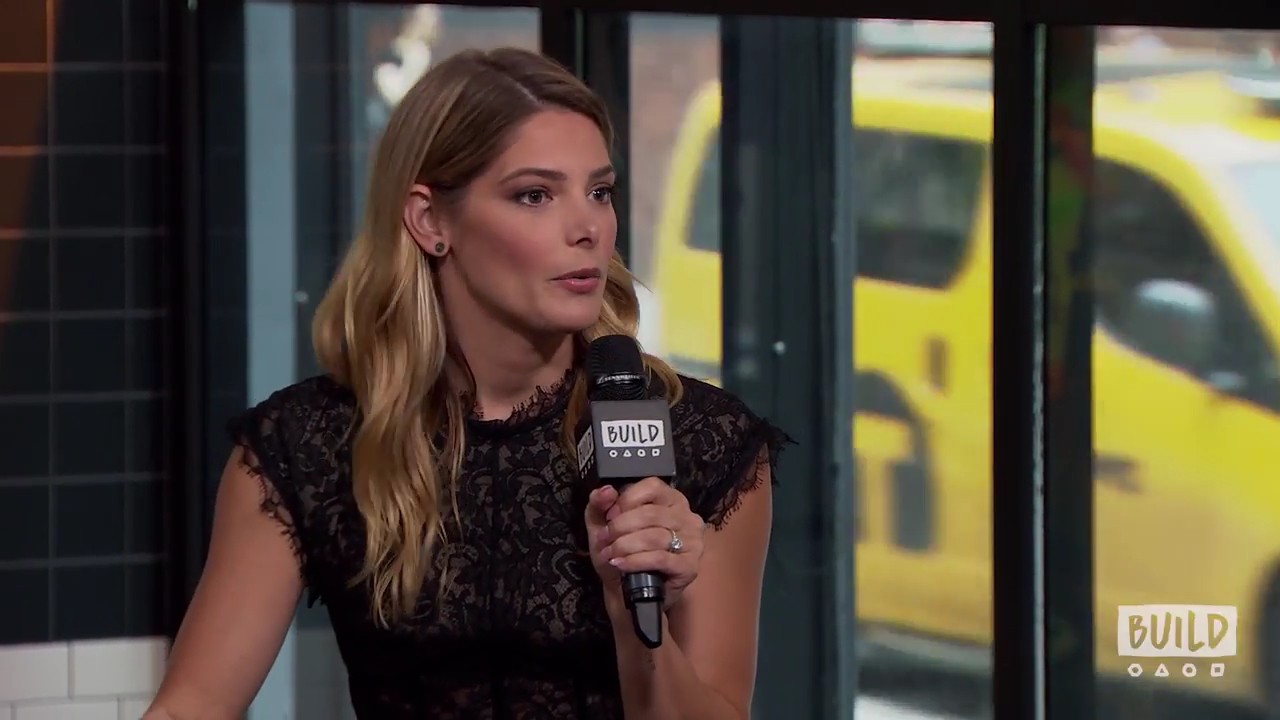 Ashley-Greene-dot-nl_2018AOLBuildSeries0107.jpg