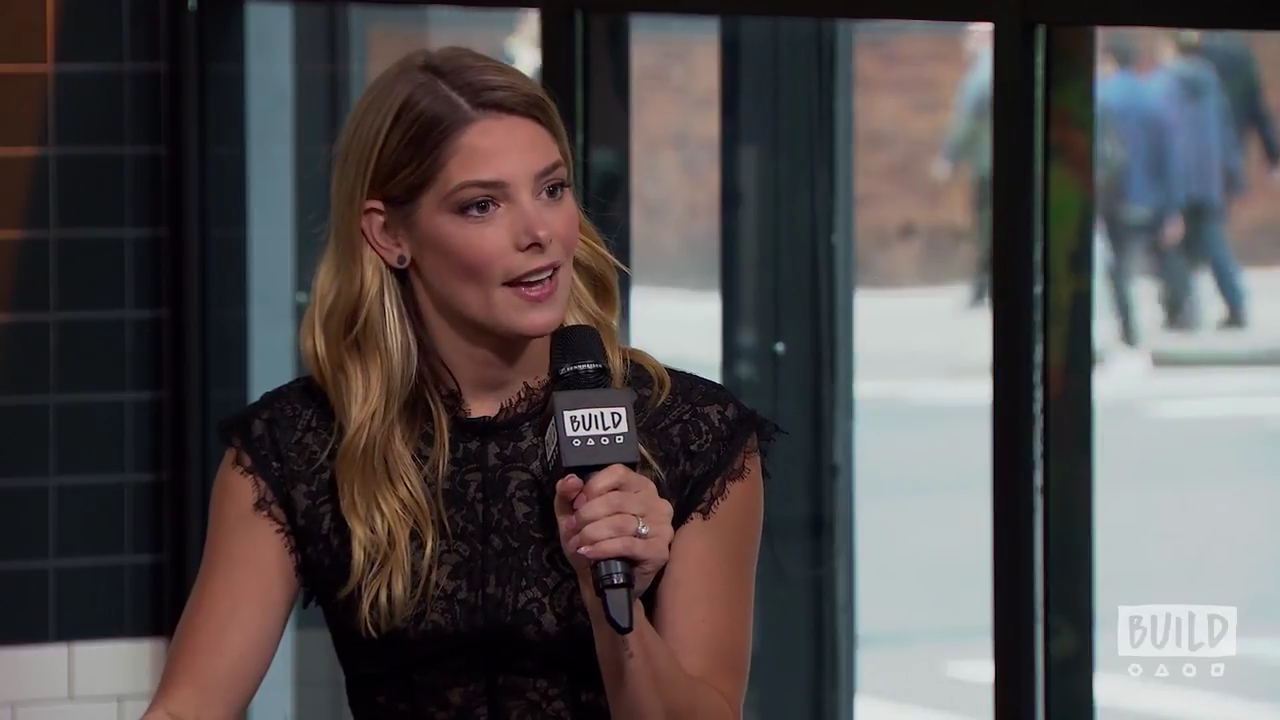 Ashley-Greene-dot-nl_2018AOLBuildSeries0108.jpg