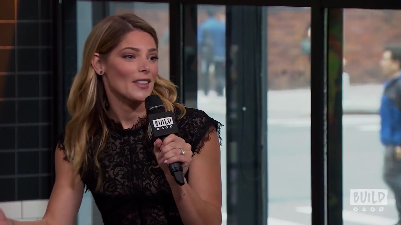 Ashley-Greene-dot-nl_2018AOLBuildSeries0111.jpg