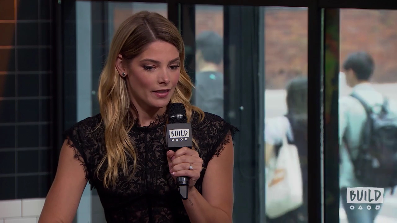 Ashley-Greene-dot-nl_2018AOLBuildSeries0118.jpg