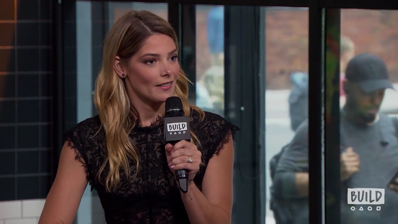 Ashley-Greene-dot-nl_2018AOLBuildSeries0120.jpg