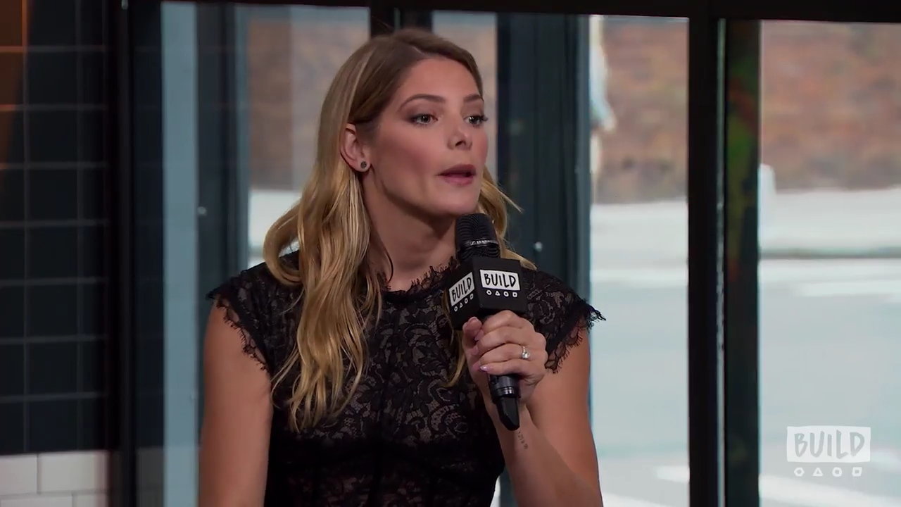 Ashley-Greene-dot-nl_2018AOLBuildSeries0150.jpg