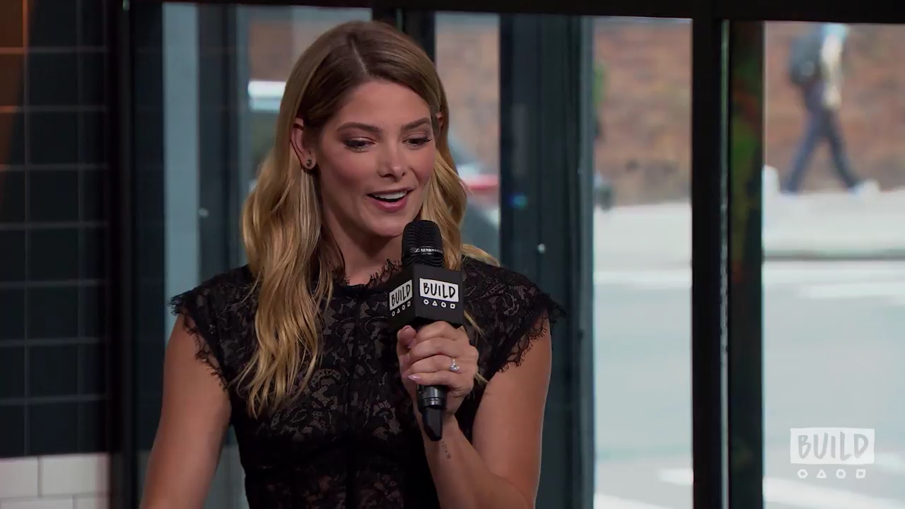 Ashley-Greene-dot-nl_2018AOLBuildSeries0155.jpg