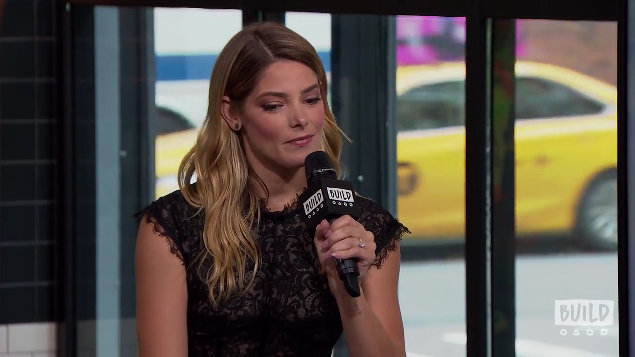 Ashley-Greene-dot-nl_2018AOLBuildSeries0181.jpg