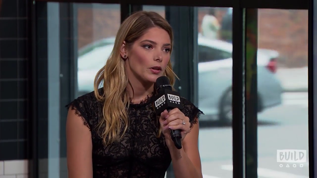 Ashley-Greene-dot-nl_2018AOLBuildSeries0185.jpg
