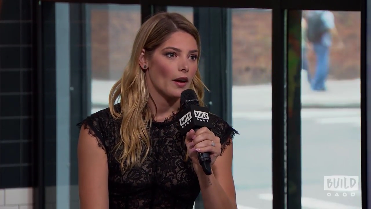 Ashley-Greene-dot-nl_2018AOLBuildSeries0186.jpg