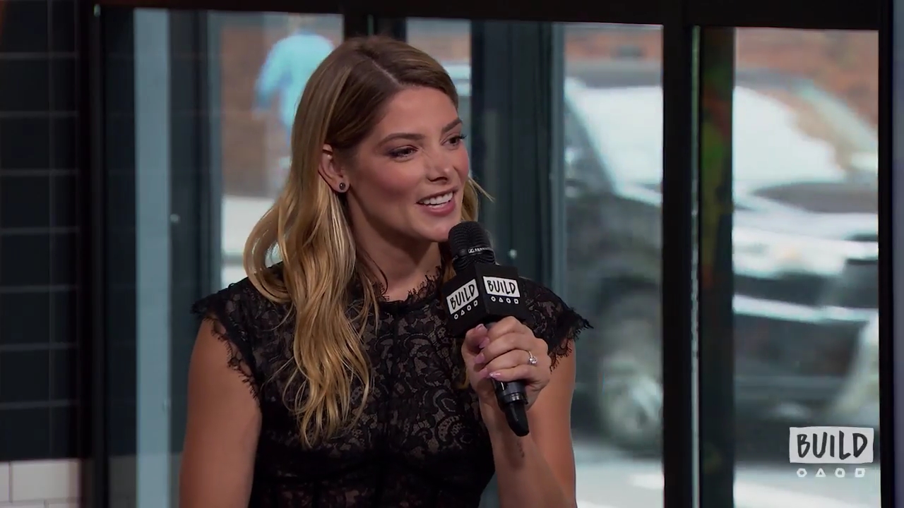 Ashley-Greene-dot-nl_2018AOLBuildSeries0198.jpg