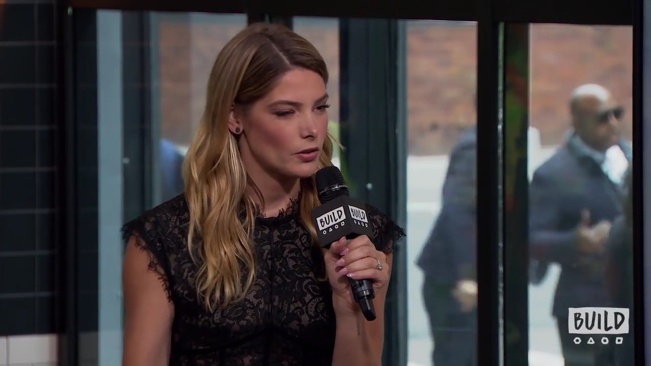 Ashley-Greene-dot-nl_2018AOLBuildSeries0292.jpg