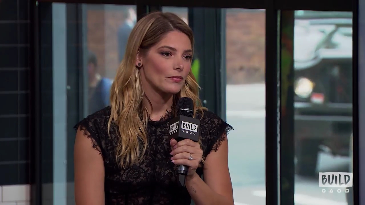 Ashley-Greene-dot-nl_2018AOLBuildSeries0320.jpg