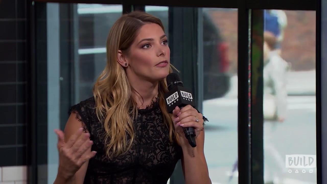 Ashley-Greene-dot-nl_2018AOLBuildSeries0348.jpg