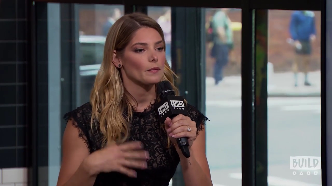 Ashley-Greene-dot-nl_2018AOLBuildSeries0356.jpg