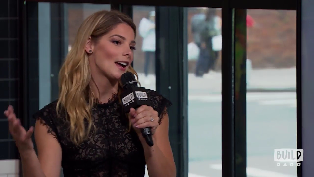 Ashley-Greene-dot-nl_2018AOLBuildSeries0448.jpg
