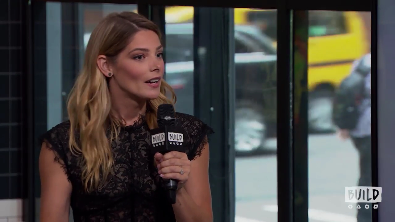 Ashley-Greene-dot-nl_2018AOLBuildSeries0544.jpg