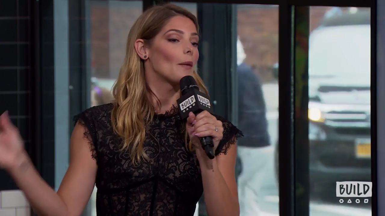 Ashley-Greene-dot-nl_2018AOLBuildSeries0598.jpg