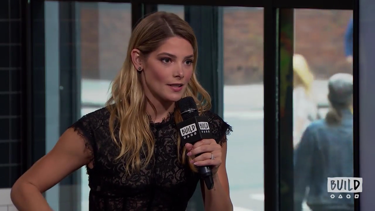 Ashley-Greene-dot-nl_2018AOLBuildSeries0635.jpg