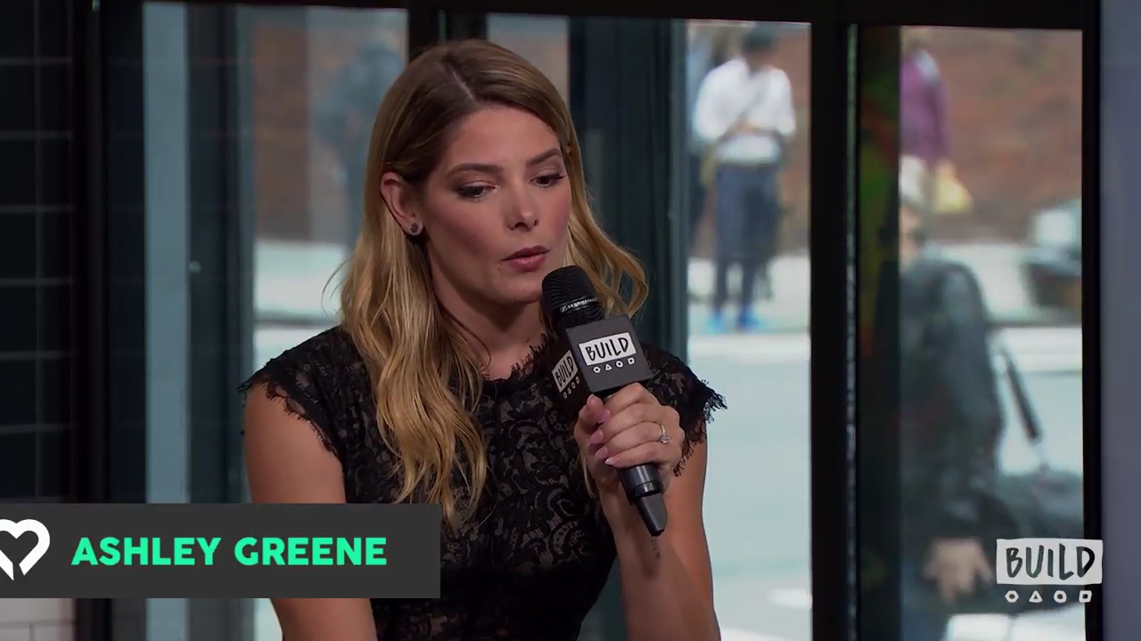 Ashley-Greene-dot-nl_2018AOLBuildSeries0694.jpg