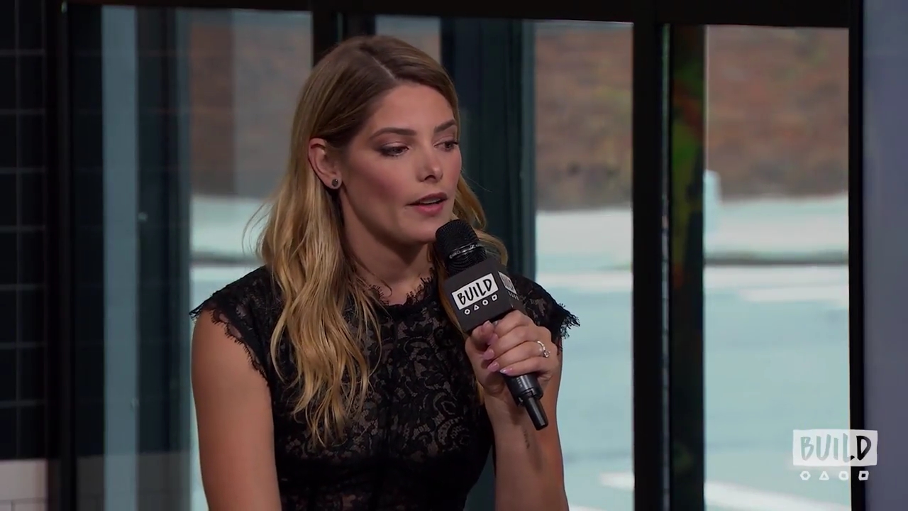 Ashley-Greene-dot-nl_2018AOLBuildSeries0849.jpg