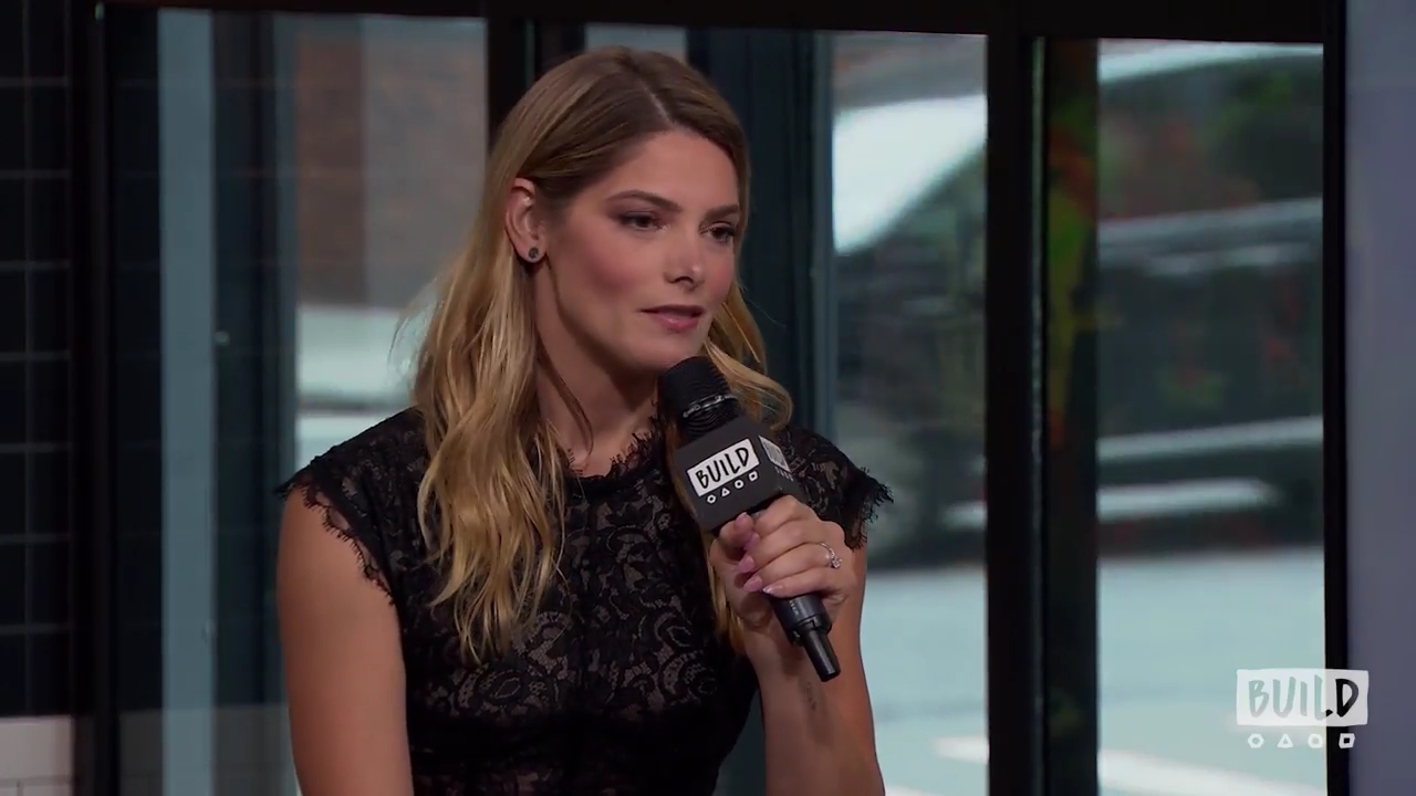 Ashley-Greene-dot-nl_2018AOLBuildSeries0854.jpg