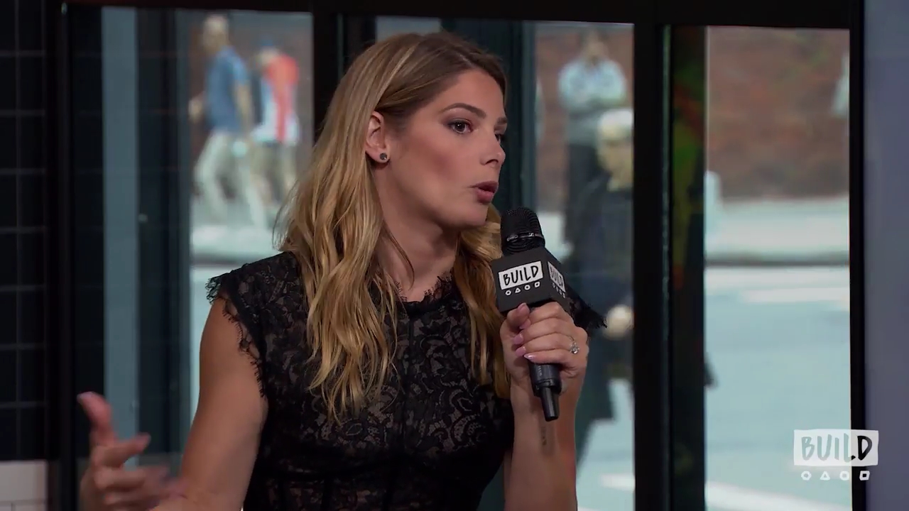 Ashley-Greene-dot-nl_2018AOLBuildSeries0879.jpg