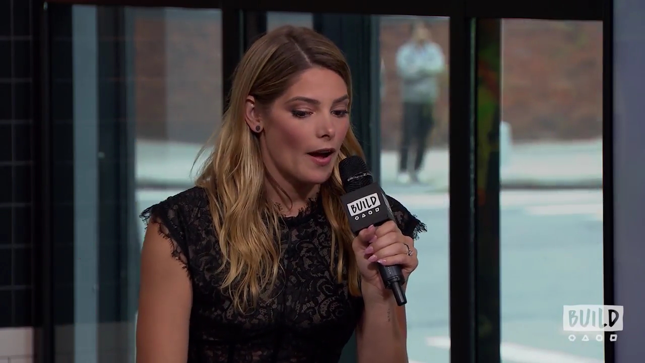 Ashley-Greene-dot-nl_2018AOLBuildSeries0881.jpg
