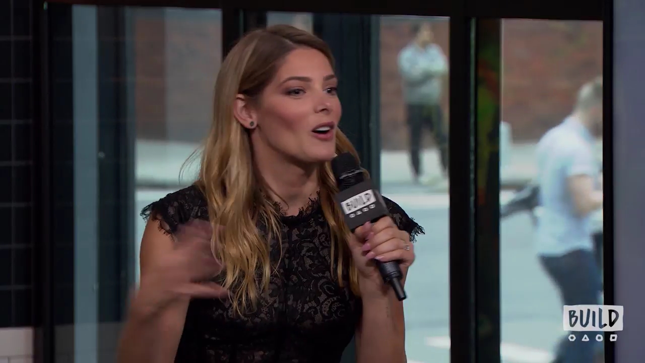 Ashley-Greene-dot-nl_2018AOLBuildSeries0888.jpg