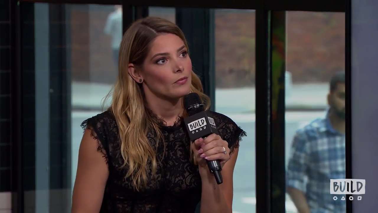 Ashley-Greene-dot-nl_2018AOLBuildSeries0939.jpg