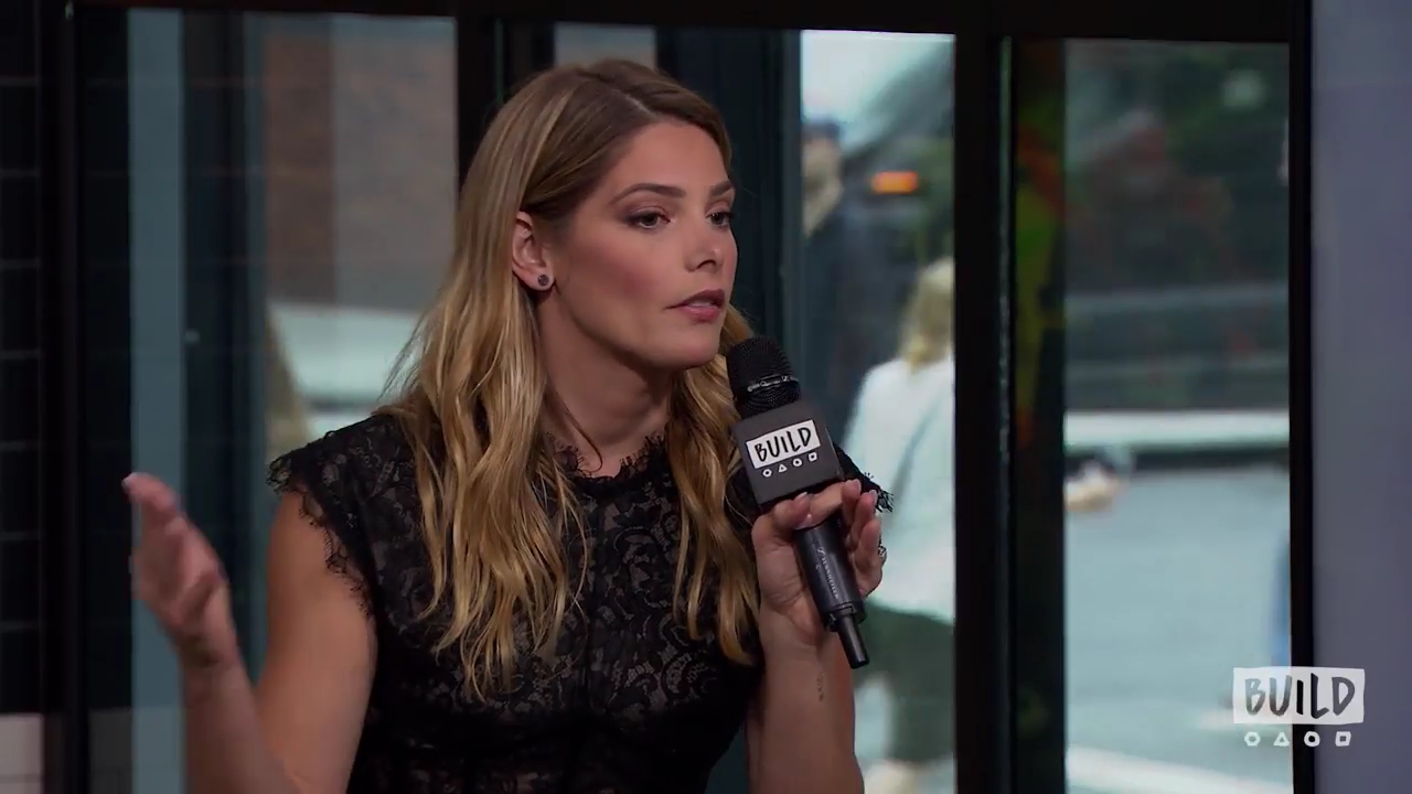 Ashley-Greene-dot-nl_2018AOLBuildSeries0953.jpg