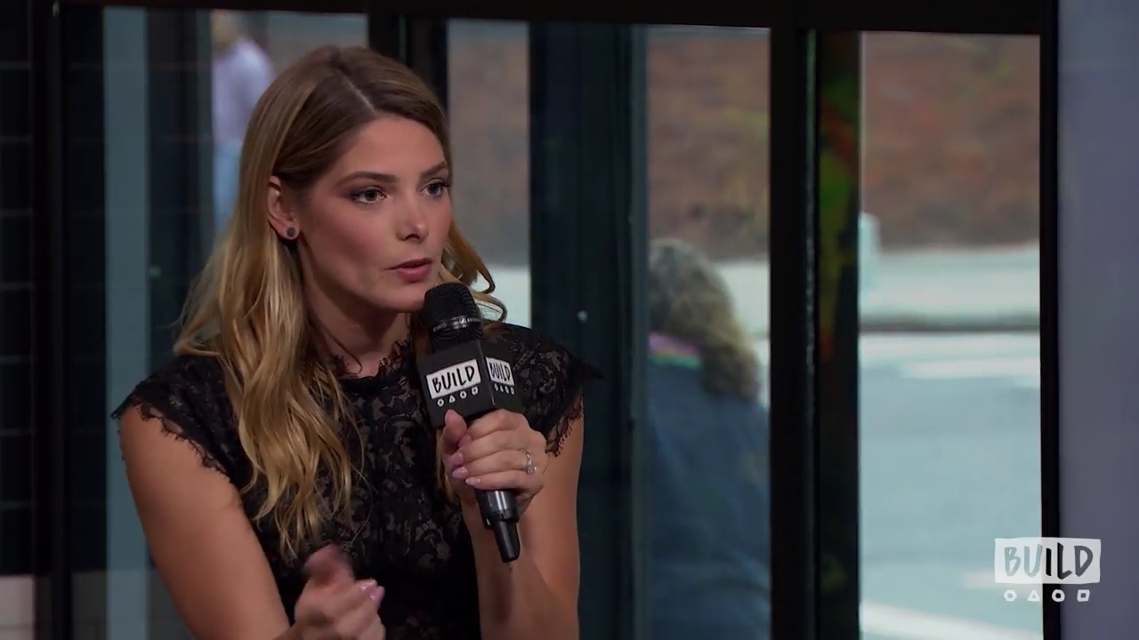 Ashley-Greene-dot-nl_2018AOLBuildSeries0956.jpg