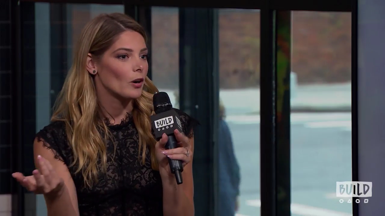 Ashley-Greene-dot-nl_2018AOLBuildSeries0957.jpg